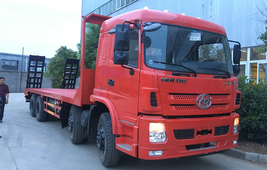 【國五】三環(huán)昊龍前四后八挖機(jī)平板車