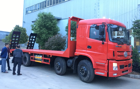 【國五】三環(huán)昊龍前四后八挖機(jī)平板車