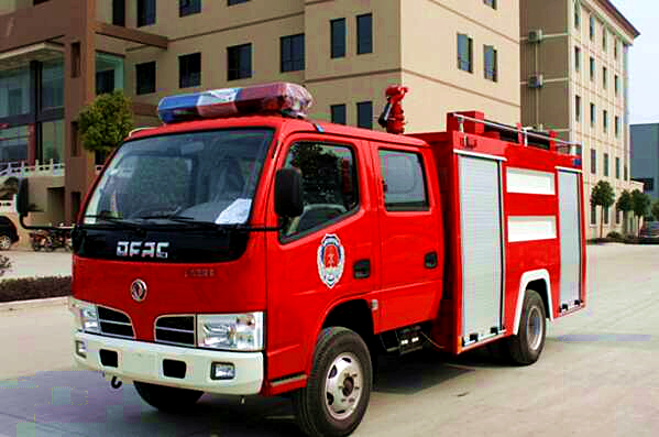 3噸東風福瑞卡水罐消防車