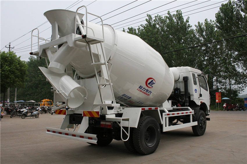 東風御虎6立方攪拌車