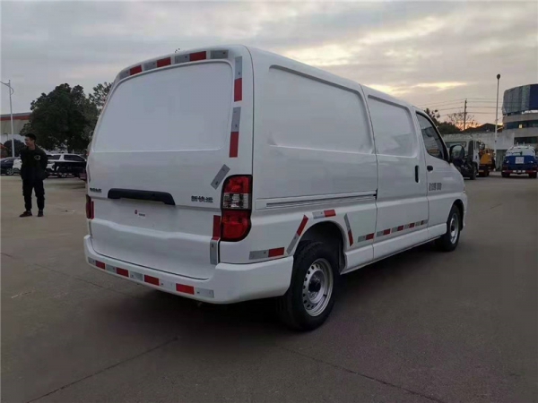 （國(guó)六面包型）金杯新快運(yùn)面包冷藏車(chē)