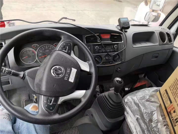  (國六4.2米）東風(fēng)多利卡冷藏車