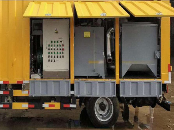 國(guó)六污水凈化車(chē)