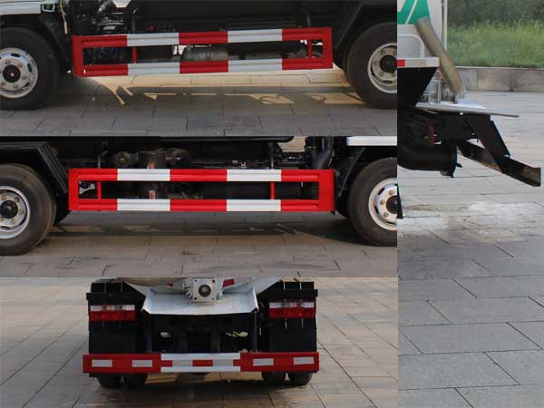 東風小多利卡5立方吸糞車